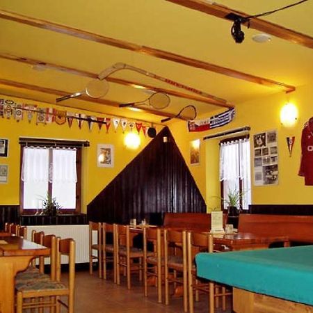 Restaurace A Penzion U Vladaru Mikulášovice Eksteriør bilde